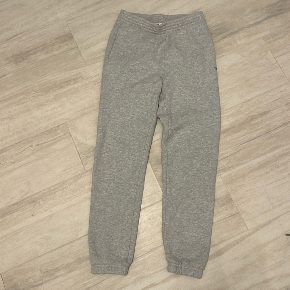 Aritzia sweatpants
